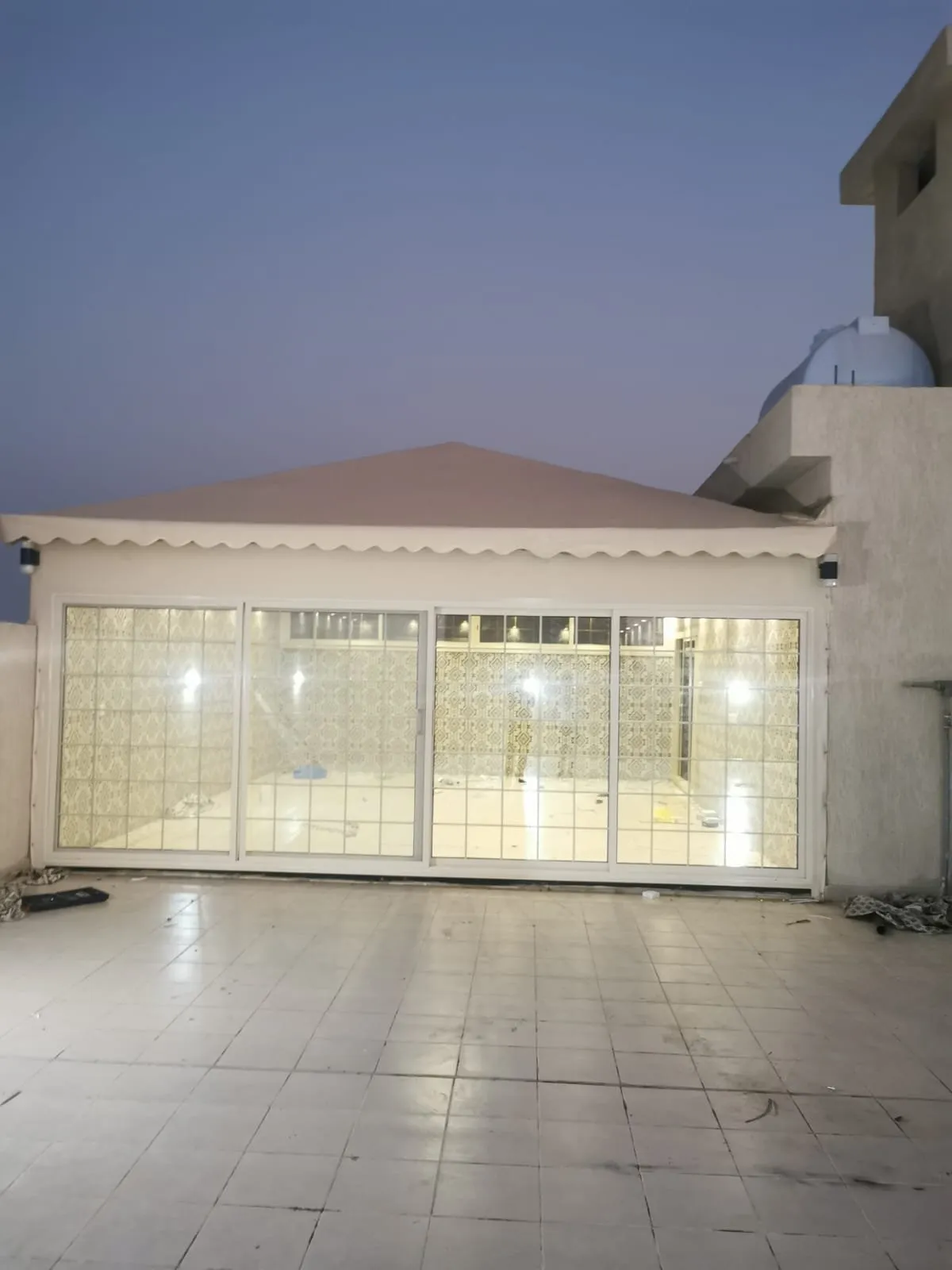خيام وبيوت شعر